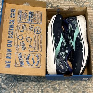 Brooks Ghost size 13